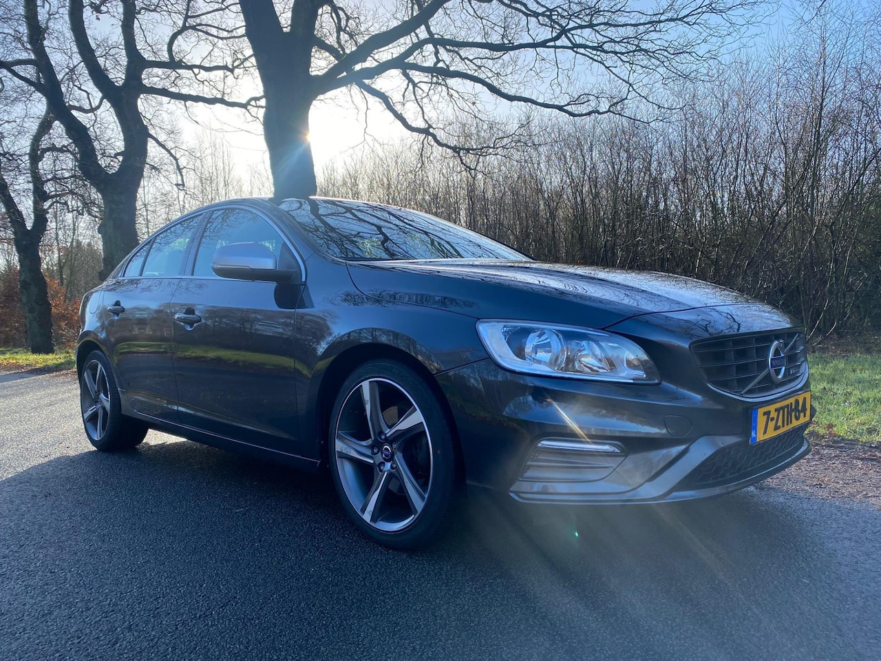 Volvo S60 - 2.0 D4 R-Design 2.0 D4 R-Design - AutoWereld.nl