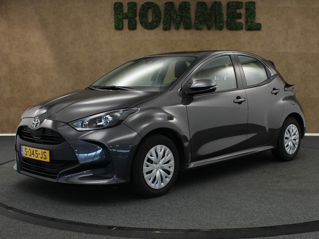 Toyota Yaris - 1.5 VVT-i Active - AIRCO - BLUETOOTH - ADAPTIEVE CRUISE CONTROL - 6 VERSNELLINGEN - ACHTER - AutoWereld.nl