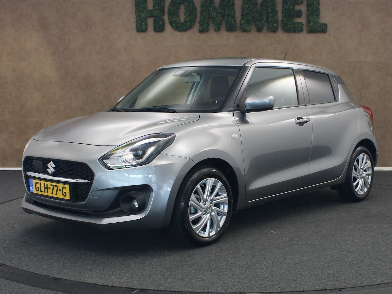 Suzuki Swift - 1.2 Select Smart Hybrid - AIRCO - ACHTERUITRIJCAMERA - VOORSTOELEN VERWARMD - PARKEERSENSO - AutoWereld.nl