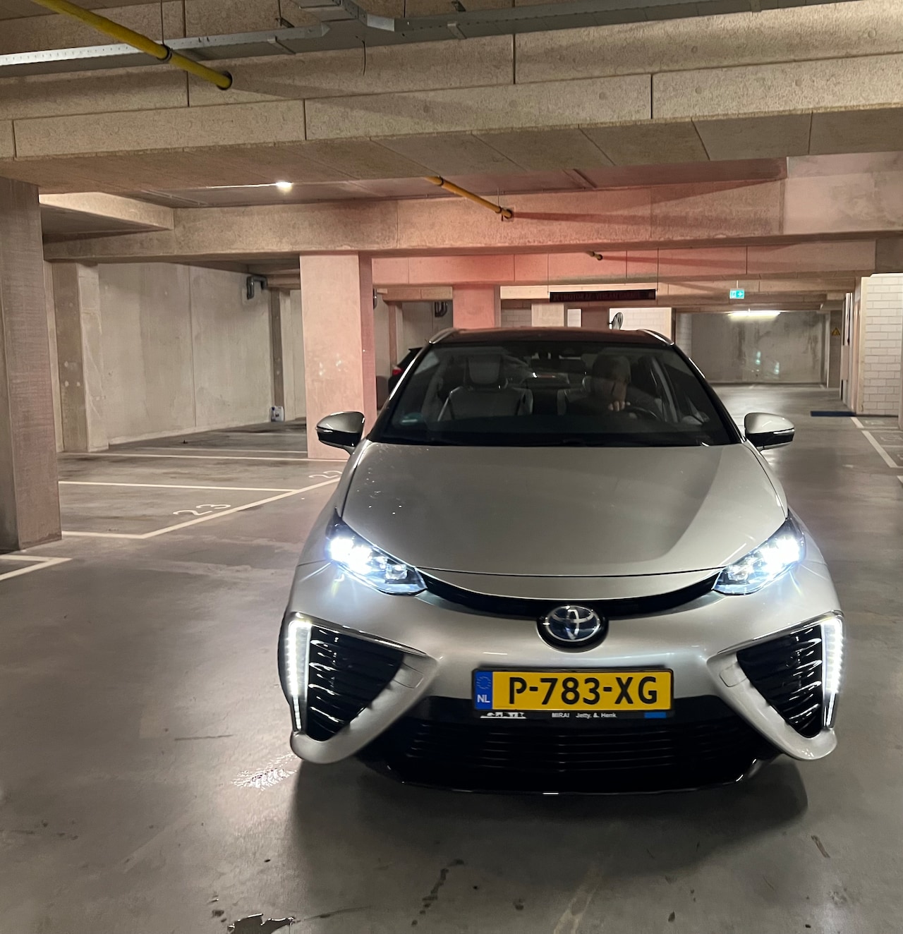 Toyota Mirai - FCV Executive - AutoWereld.nl