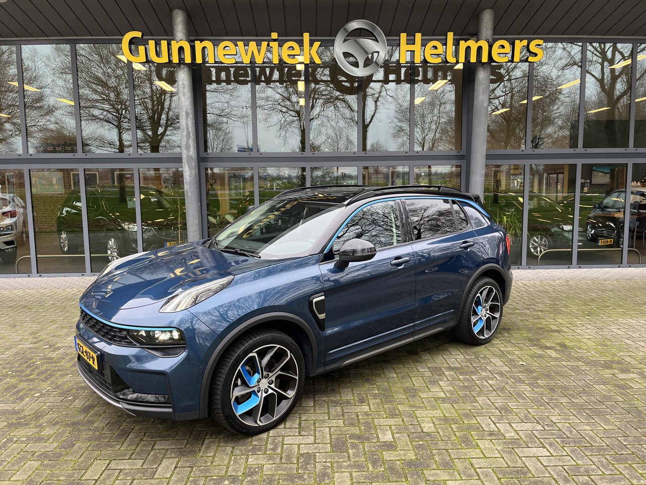 Lynk & Co 01 - 1.5 | PLUG-IN HYBRID | PANO | CAMERA | CARPLAY | VIRTUAL COCKPIT - AutoWereld.nl