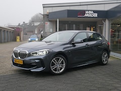 BMW 1-serie - 120I M-SPORT *Clima//Navi//Sportstoelen//Lm