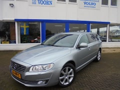 Volvo V70 - 2.0 T4 POLAR, AUT, LEDER, TREKH, NAVI, ORG NL NW STAAT