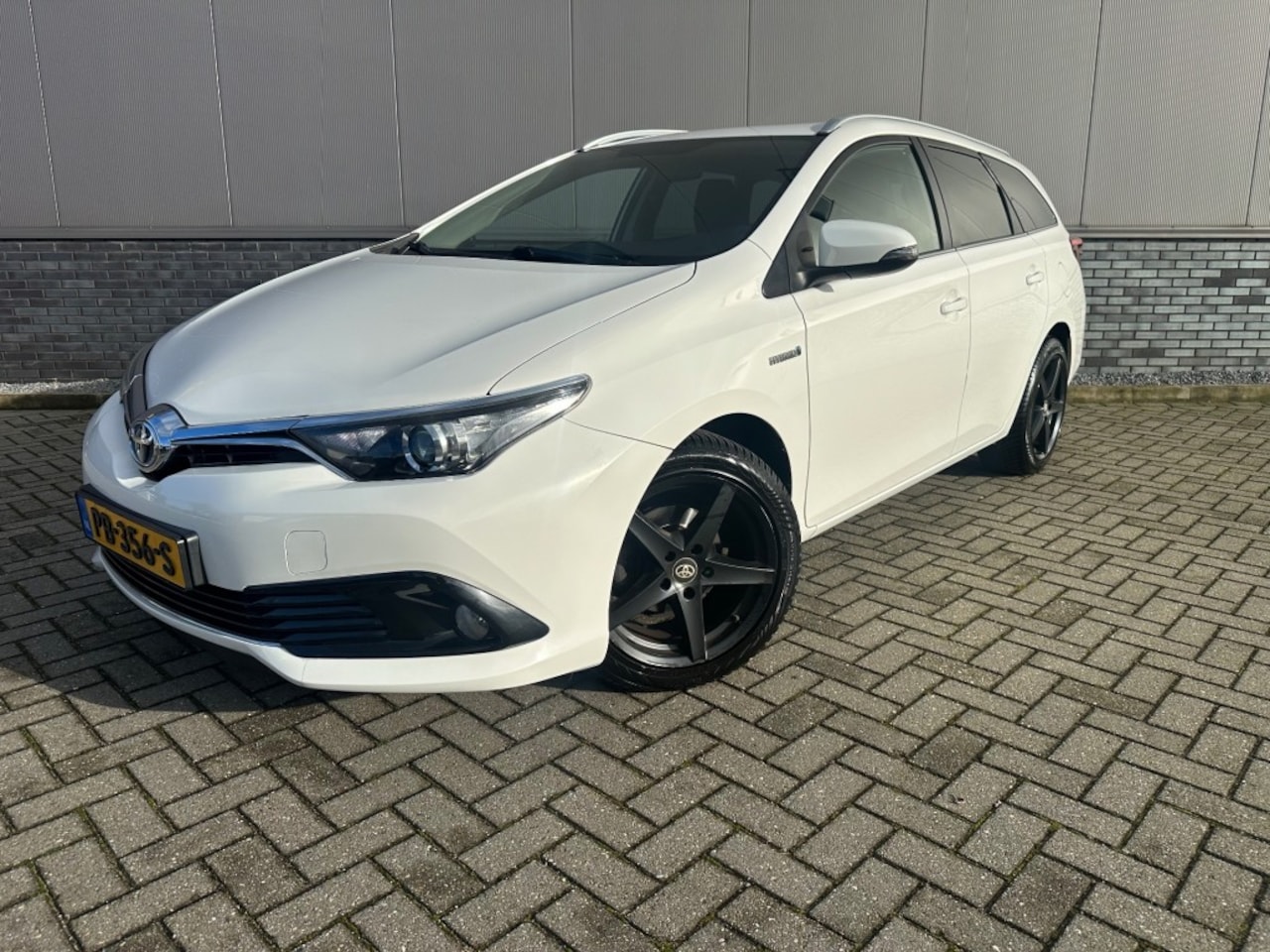 Toyota Auris Touring Sports - 1.8 Hybrid Business Plus Touring Sports 1.8 Hybrid Business Plus - AutoWereld.nl