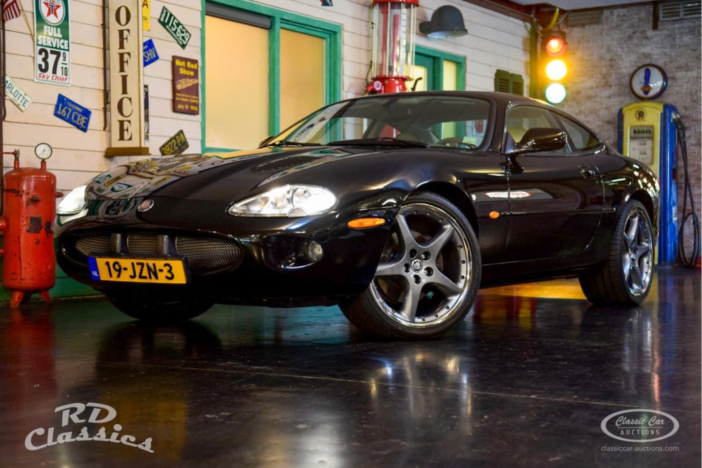 Jaguar XKR - Coupe  - ONLINE AUCTION - AutoWereld.nl