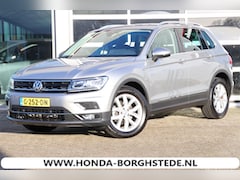 Volkswagen Tiguan - 1.5 TSI DSG Highline VirtualC AdapC ErgoSt Pano Trekhaak