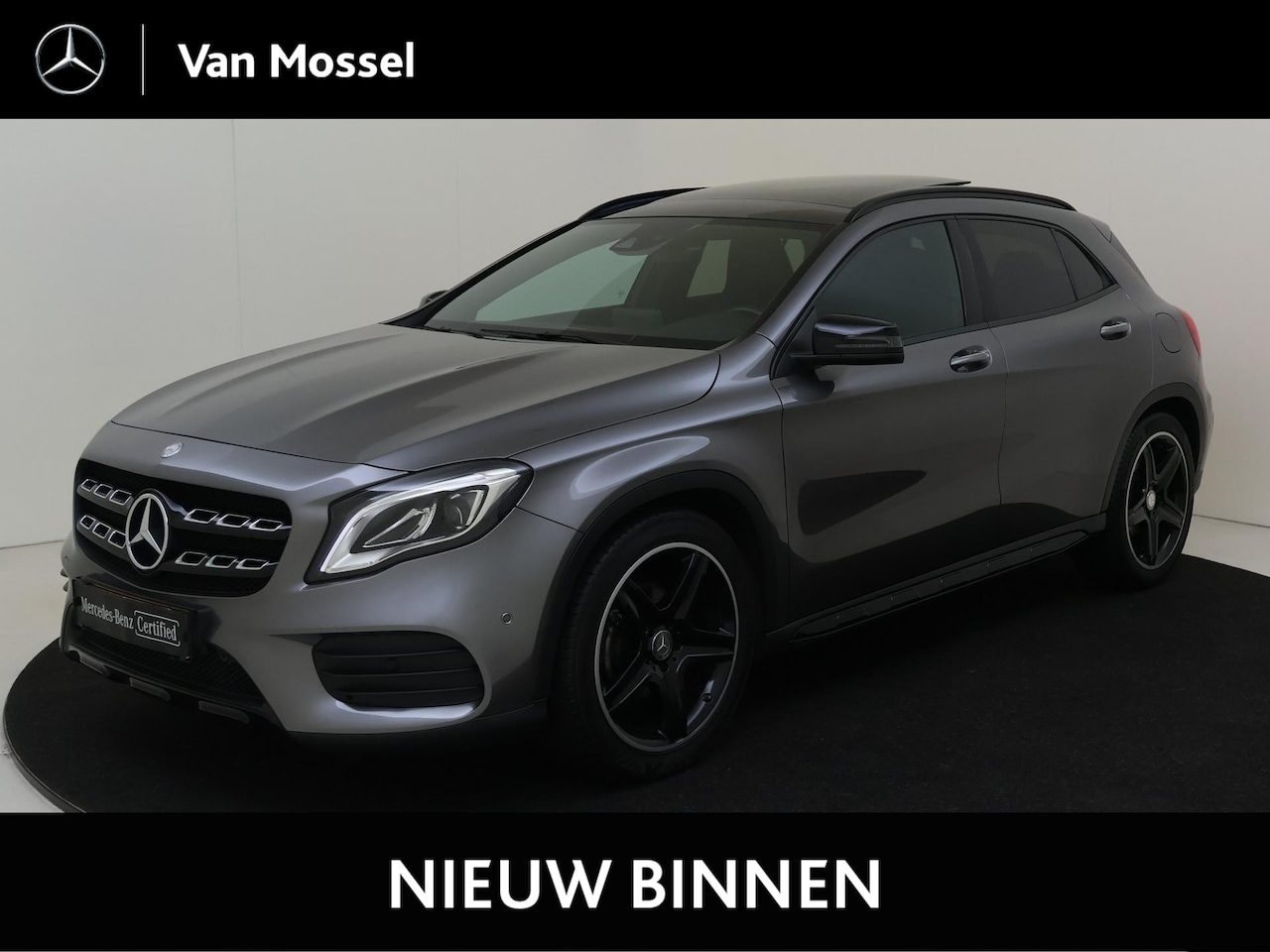 Mercedes-Benz GLA-Klasse - 180 Premium AMG/ pan dak/ Night/ 19" - AutoWereld.nl