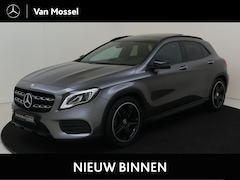 Mercedes-Benz GLA-Klasse - 180 Premium AMG/ pano / Night pakket / 19" volgen / parkeer camera