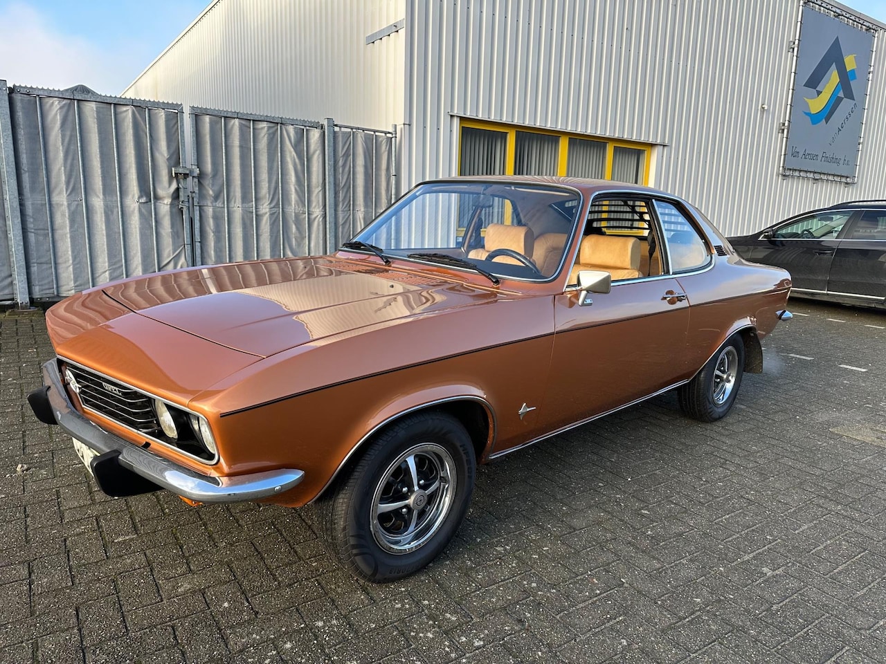 Opel Manta - 1600 S semi Luxe super mooi - AutoWereld.nl