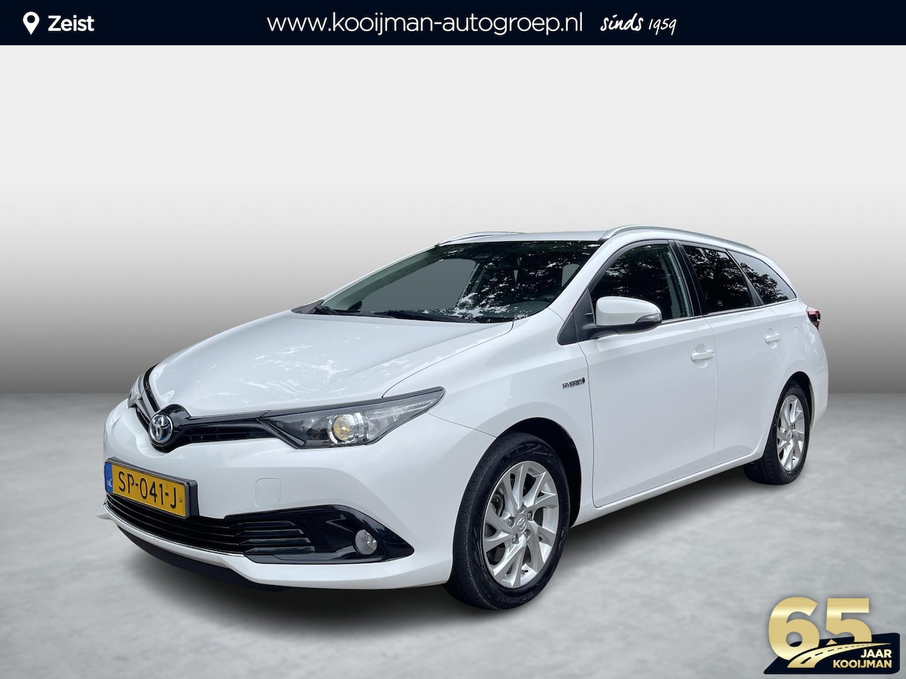 Toyota Auris Touring Sports - 1.8 Hybrid Dynamic | Keyless entry | Sportstoelen | Achteruitrij camera | Cruise control | - AutoWereld.nl