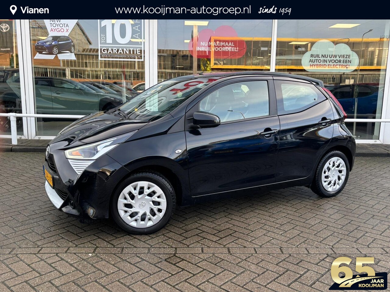 Toyota Aygo - 1.0 VVT-i x-play Automaat, NL Auto, slechts 24000km ! met Carplay - AutoWereld.nl