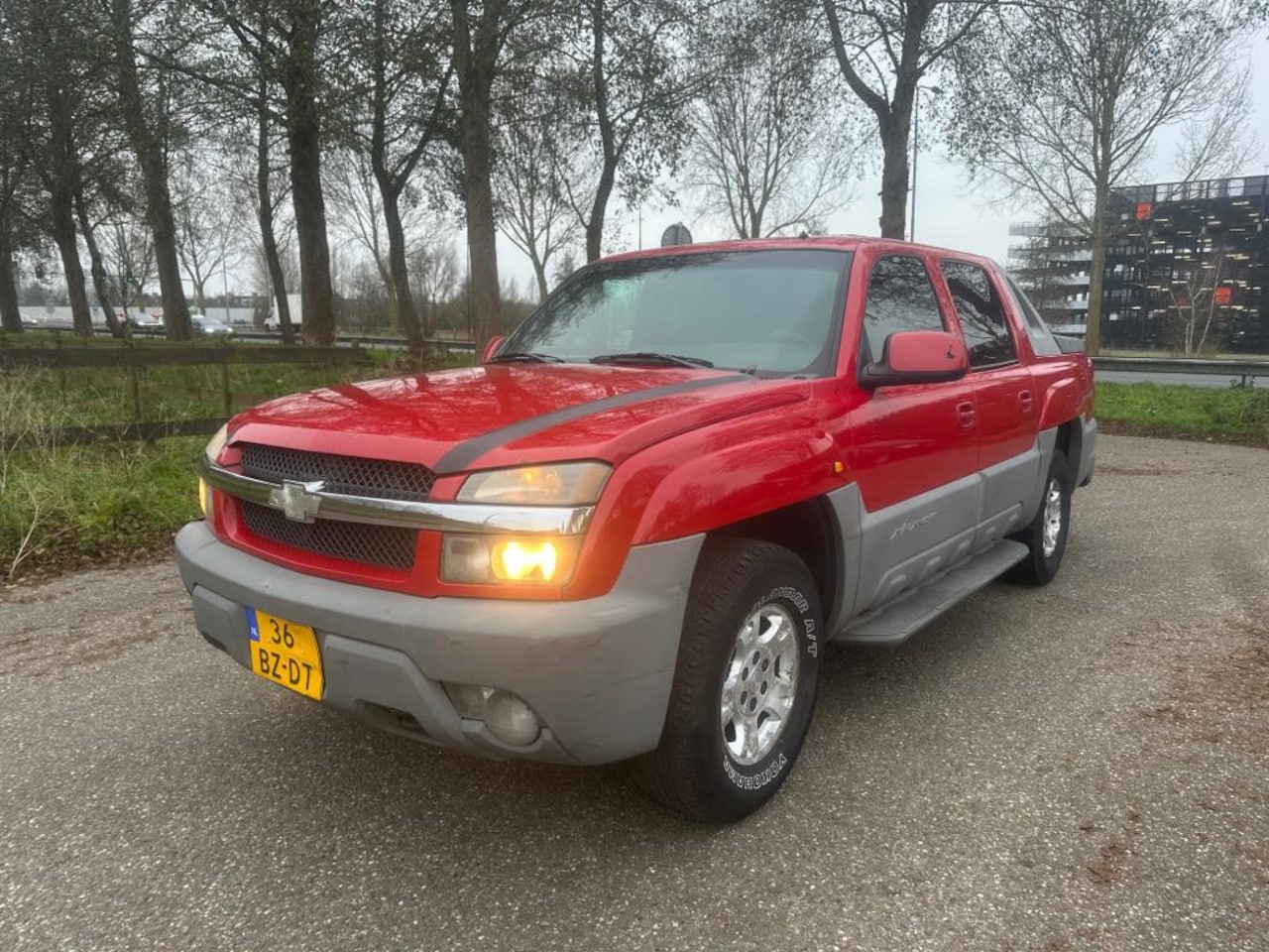 Chevrolet Avalanche - USA 5.3 2WD 1500 Pick up Benzine LPG - AutoWereld.nl