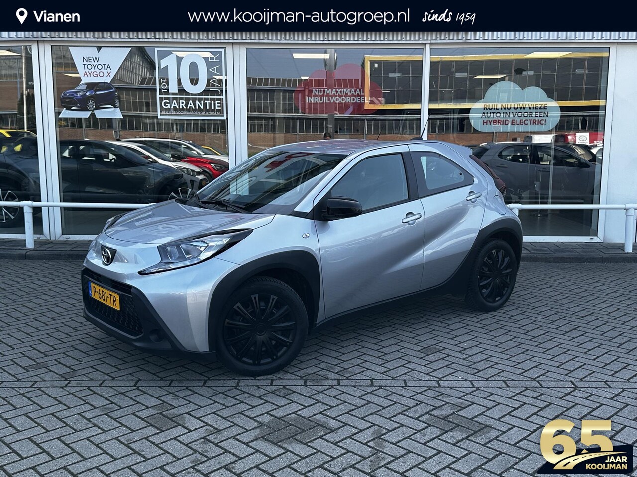 Toyota Aygo X - 1.0 VVT-i MT Play Apple Carplay / Android auto, Achteruitrijcamera, Airco, Adaptive cruise - AutoWereld.nl