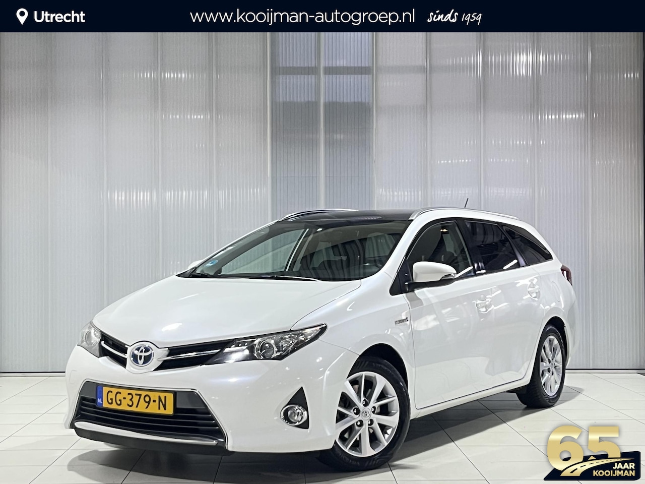 Toyota Auris Touring Sports - 1.8 Hybrid Lease | Panoramadak | 100% dealeronderhouden! | Navigatie | Cruise Control - AutoWereld.nl