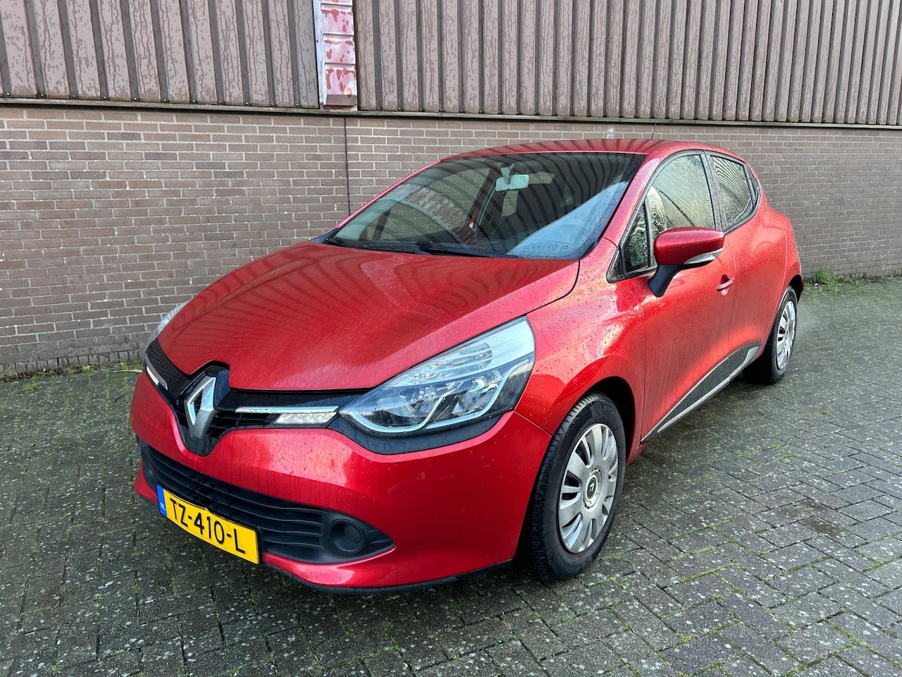 Renault Clio - 1.2 16V 5drs. Navigatie Airco Cruise Control NAP - AutoWereld.nl