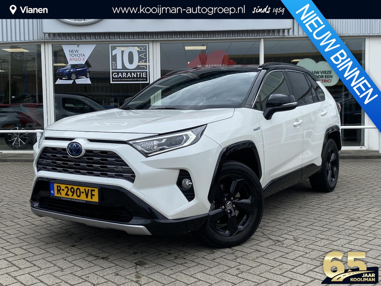 Toyota RAV4 - 2.5 Hybrid Style Bi Tone, slechts 68401KM! Incl Bearlock - AutoWereld.nl