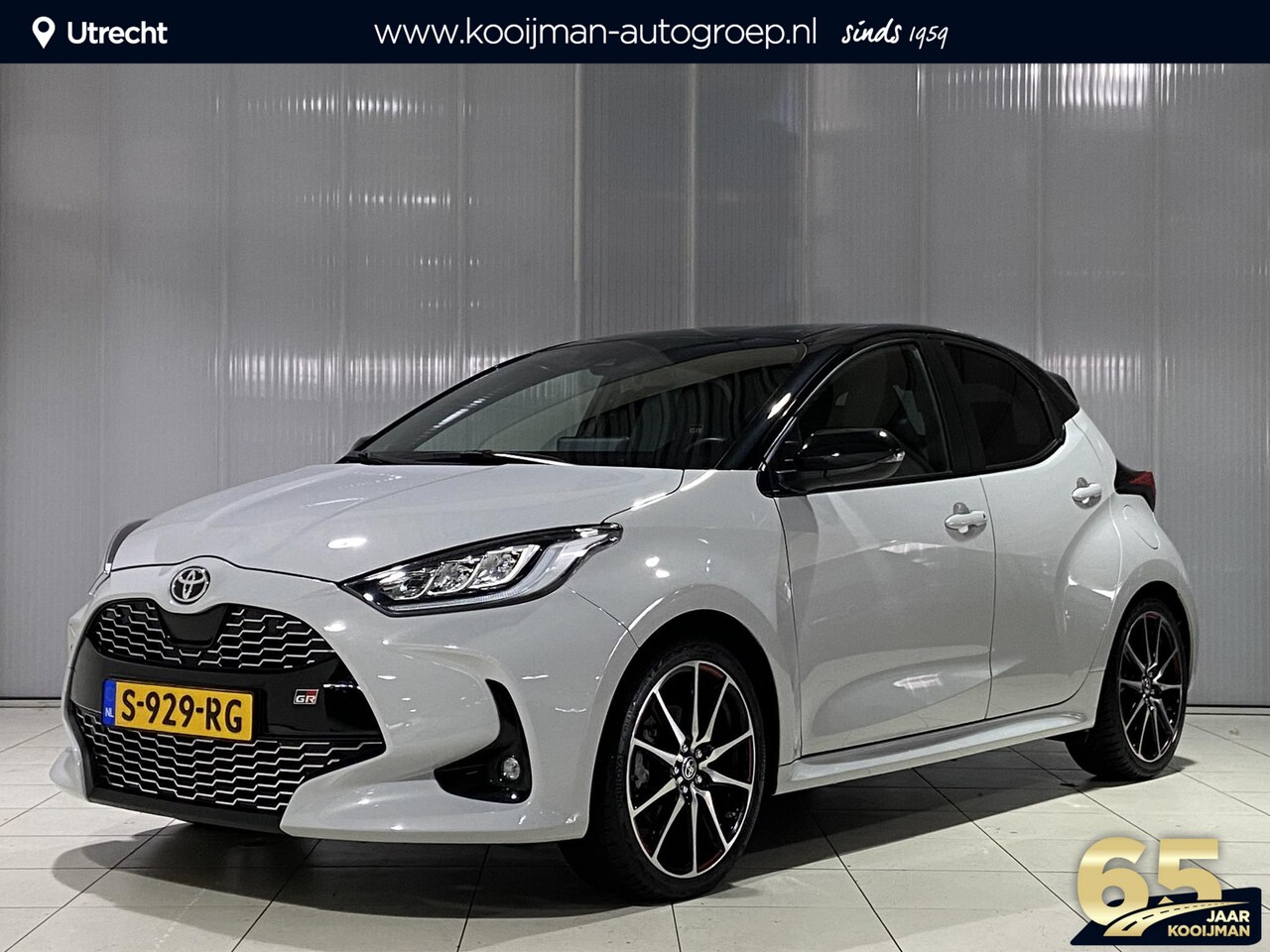 Toyota Yaris - 1.5 Hybrid GR Sport Toyota garantie tot 2032! | Bi-tone zwart dak | Apple CarPlay/Android - AutoWereld.nl