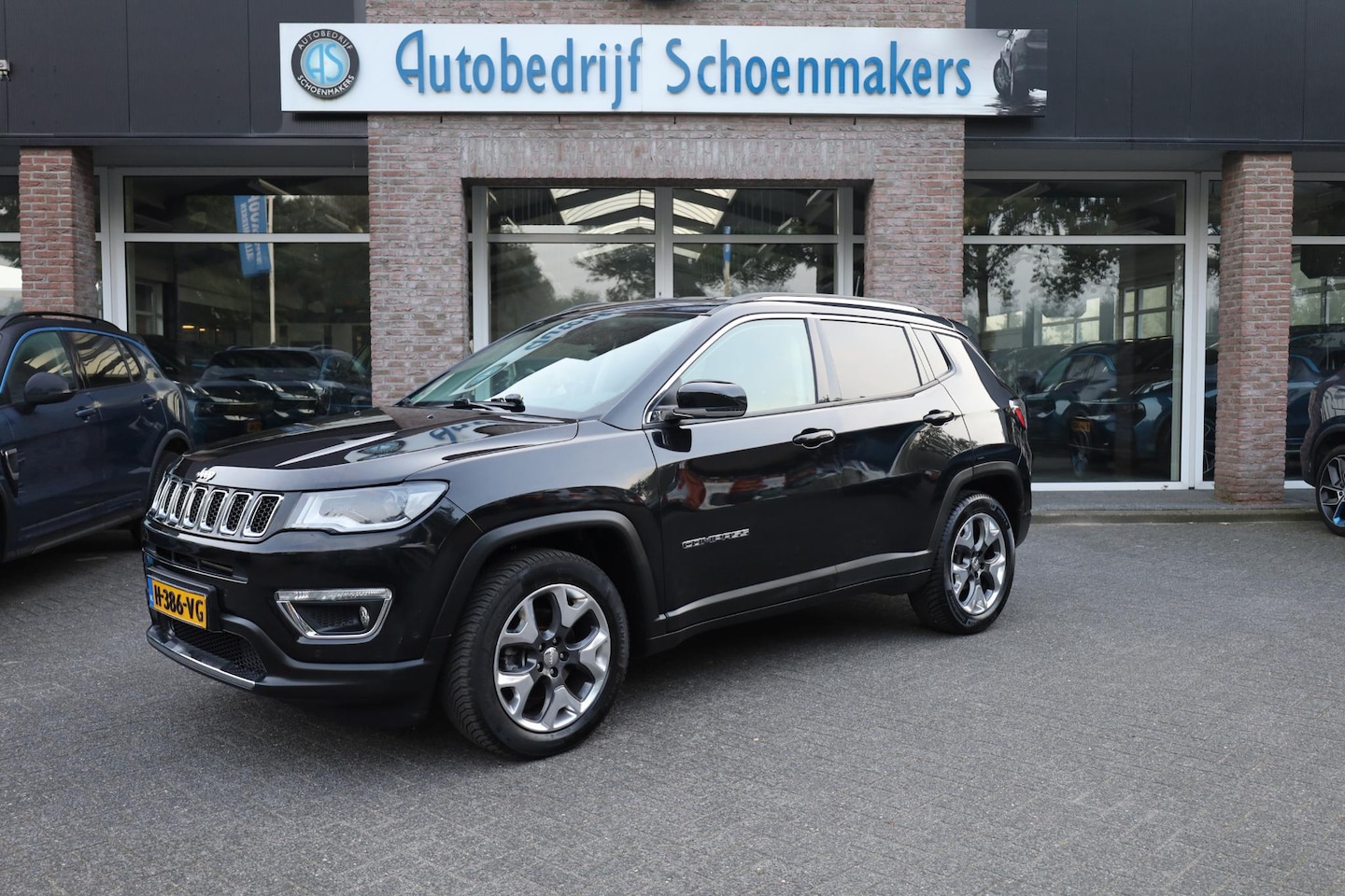 Jeep Compass - 1.3T Limited trekhaak , clima, navi - AutoWereld.nl