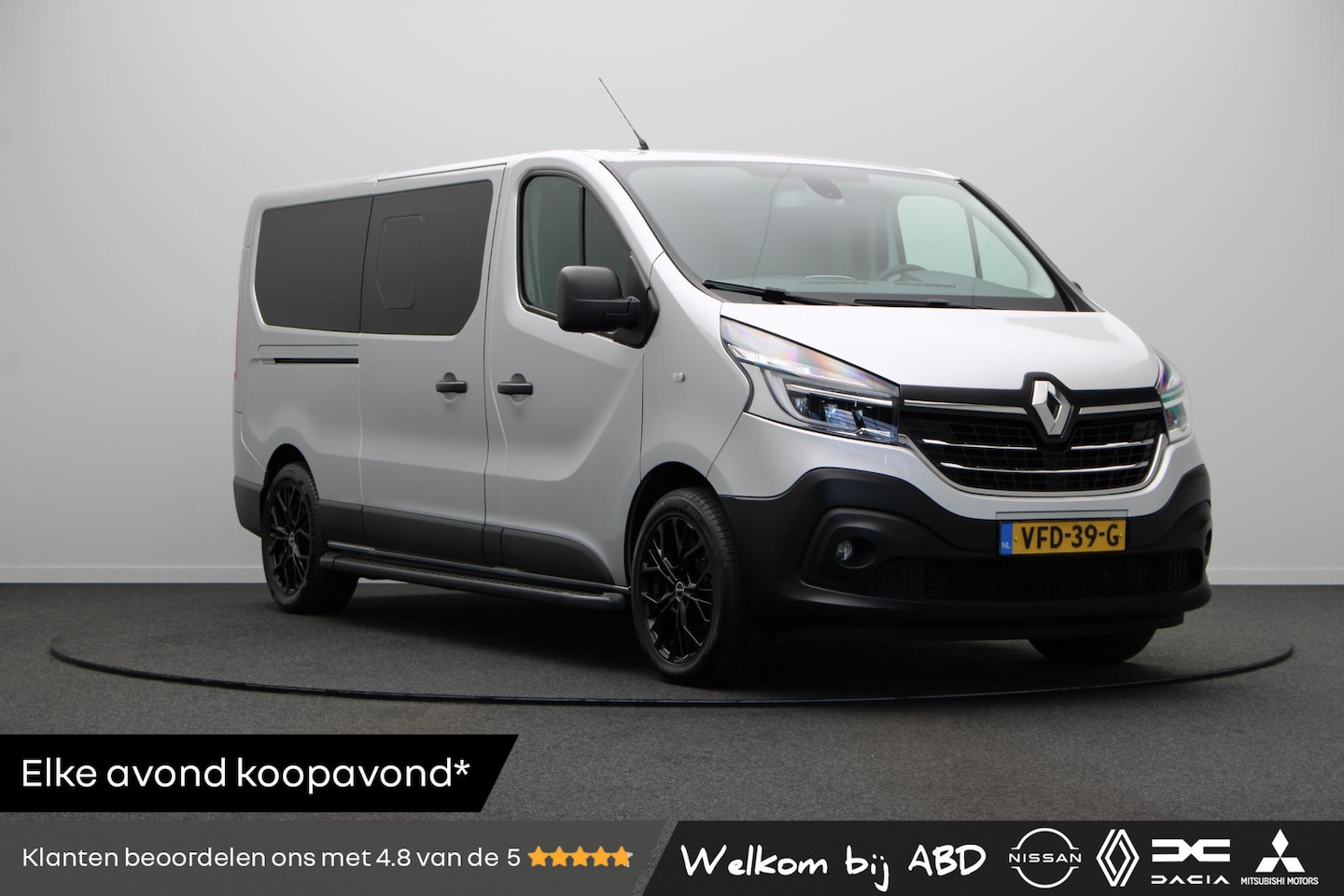 Renault Trafic - 2.0 dCi 170pk EDC T29 L2H1 DC |  2x schuifdeur | Sidesteps | Camera | Navigatie | Automaat - AutoWereld.nl