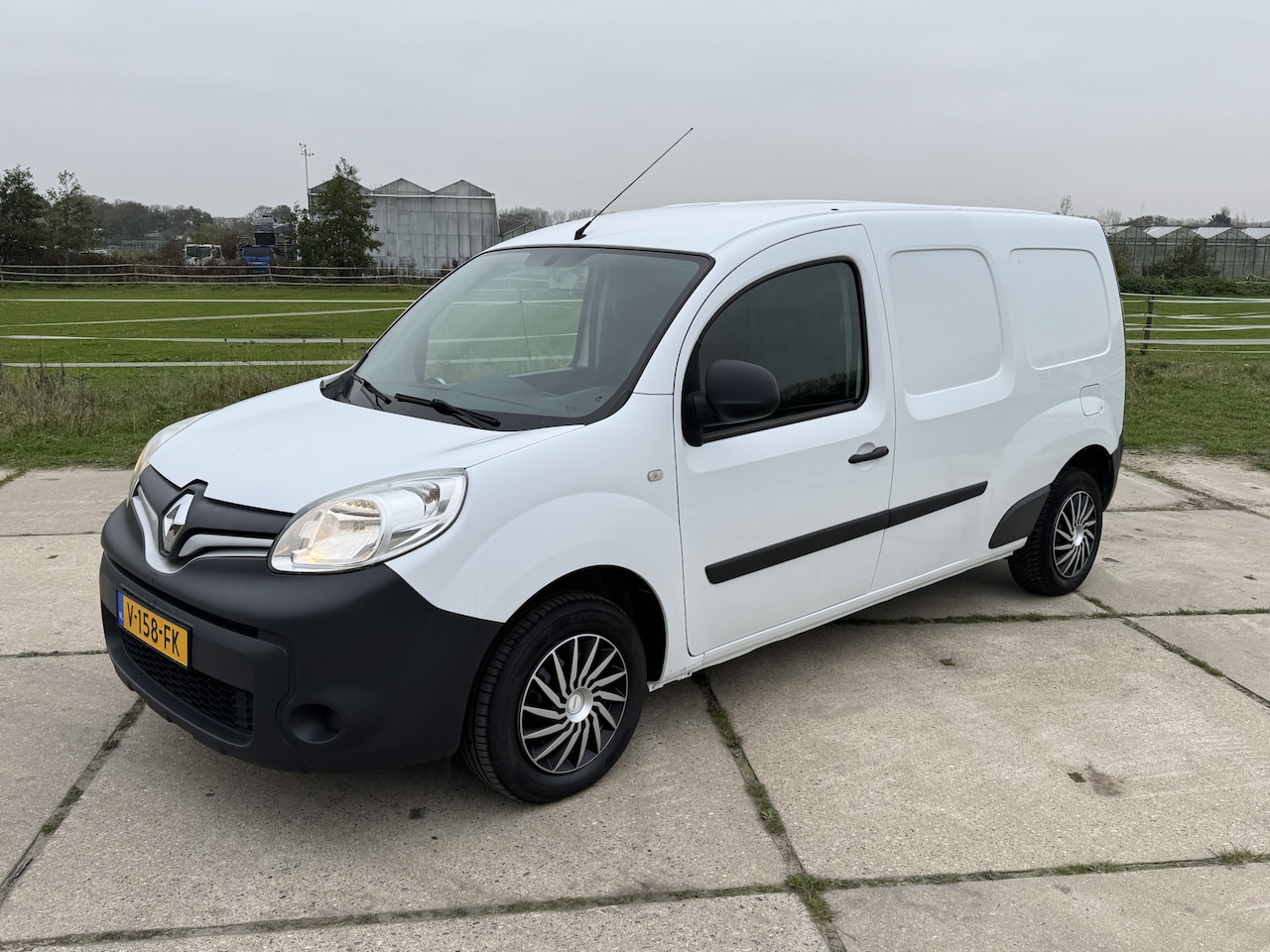 Renault Kangoo - 1.5 dCi 90pk Maxi 3 zitplaatsen airco euro 6 - AutoWereld.nl