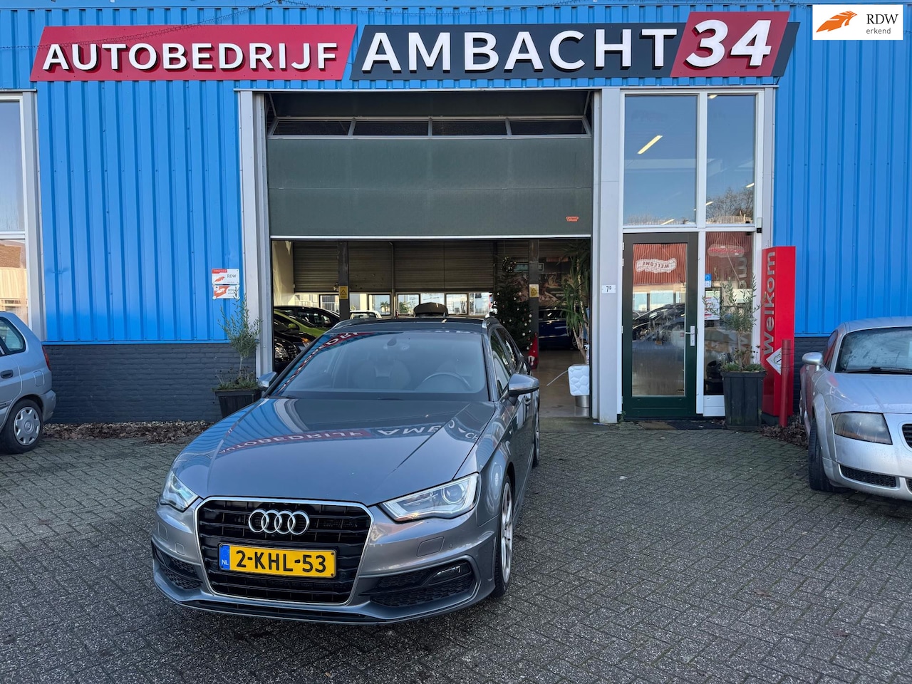 Audi A3 Sportback - 1.4 TFSI Ambition Pro Line S | Airco | Parksensor | Trekhaak - AutoWereld.nl