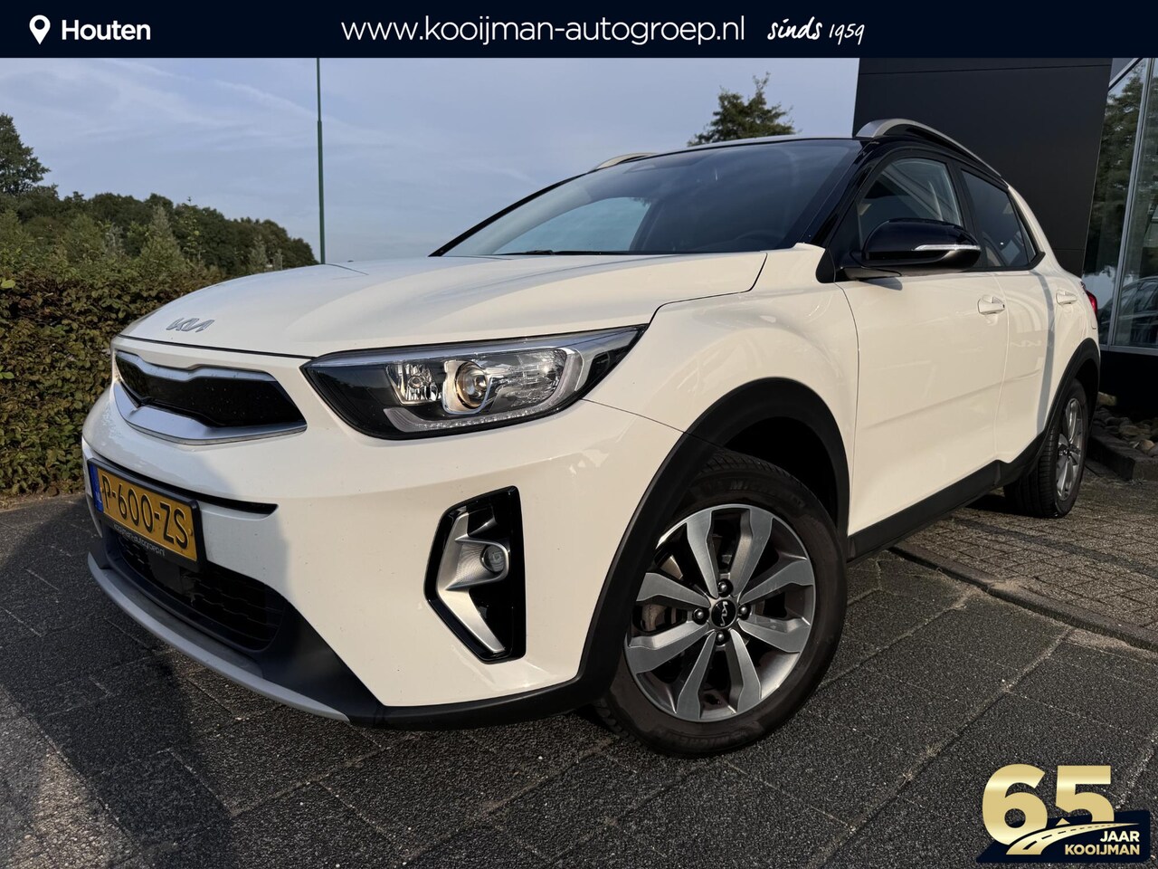 Kia Stonic - 1.0 T-GDi MHEV DynamicPlusLine | LM Velgen | Navigatie | Climate Control | Keyless Start/E - AutoWereld.nl