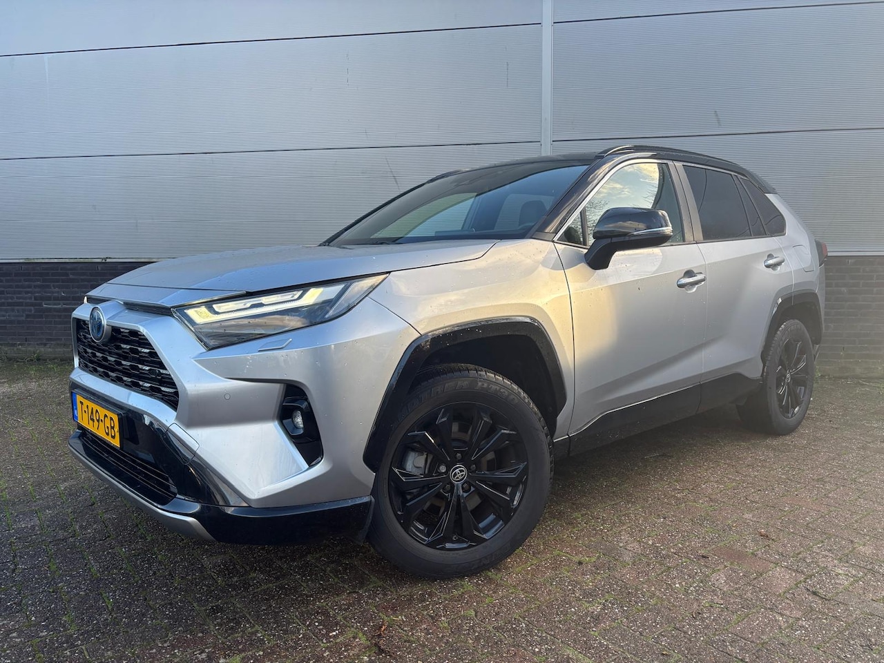 Toyota RAV4 - 2.5 Hybrid AWD Bi-Tone Limited Afneembare Trekhaak - AutoWereld.nl