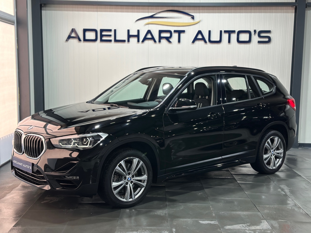 BMW X1 - SDrive20i Executive 192 PK / Automaat / Lederen interieur / Cruise control / Climate contr - AutoWereld.nl