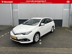 Toyota Auris Touring Sports - 1.2T Energy , org NL en 1e eigenaar, trekhaak, 57.000 km, 1.300 Kg trekgewicht