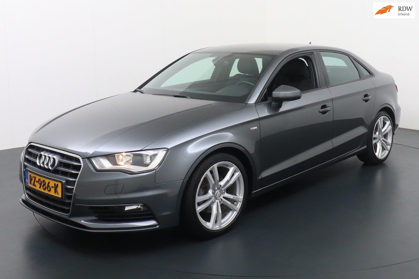 Audi A3 Limousine - 2.0 TDI 3x S-line AUTOMAAT AIRCO - AutoWereld.nl