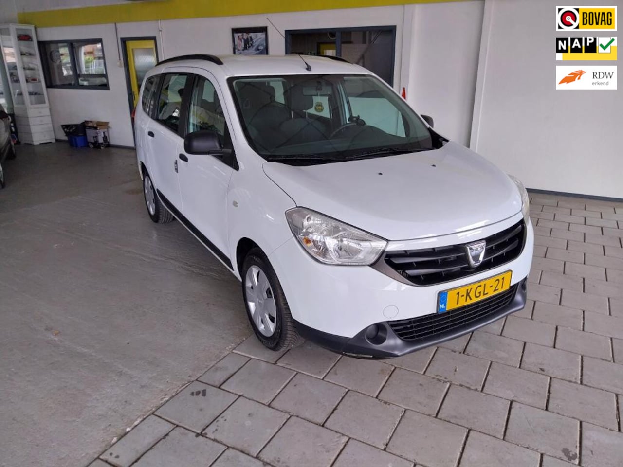 Dacia Lodgy - 1.2 Tce Ambiance 5p. 1.2 TCe Ambiance 5p. - AutoWereld.nl