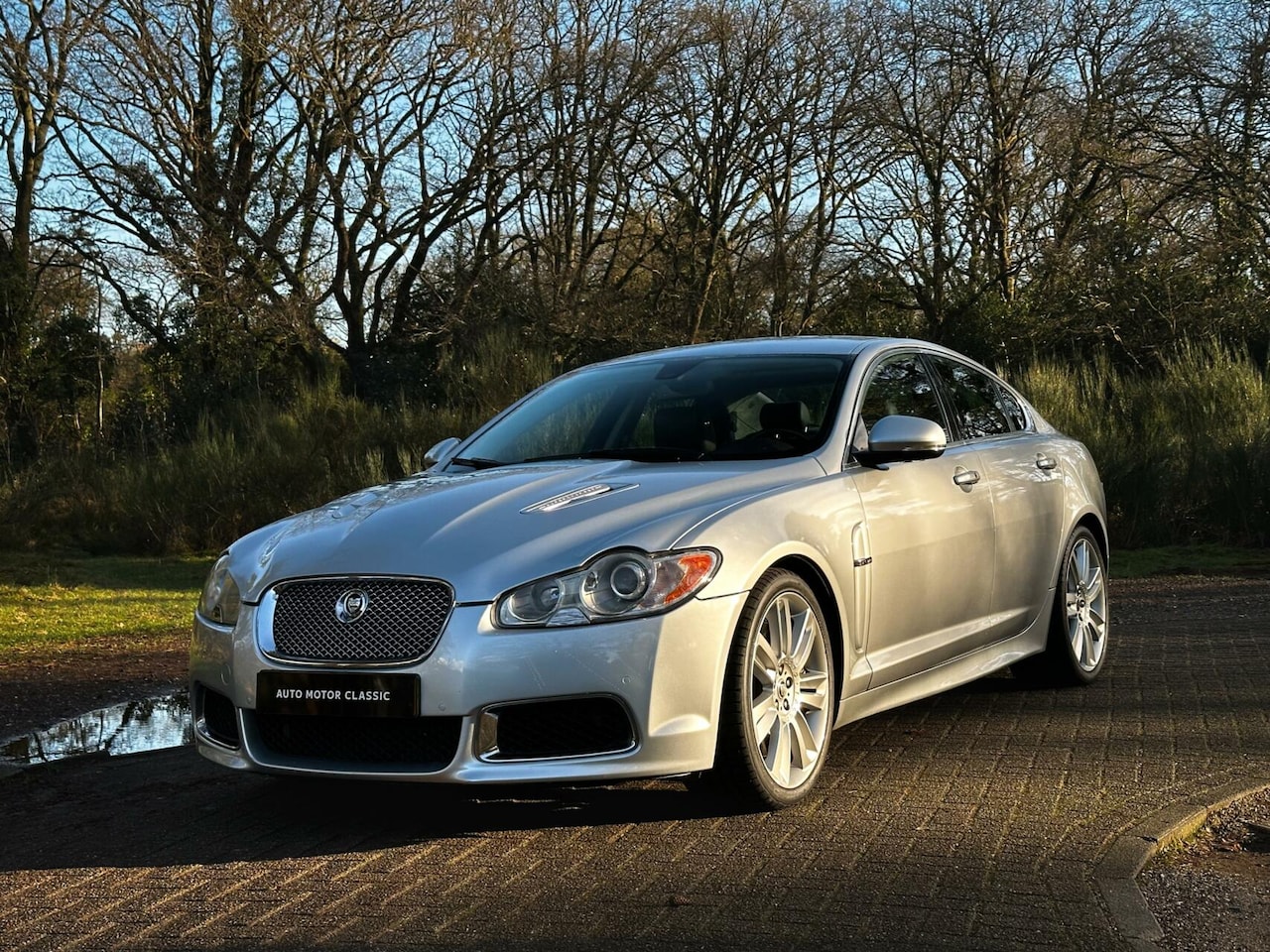 Jaguar XFR - 5.0 V8 S/C 510PK | Zermatt Silver | Youngtimer - AutoWereld.nl