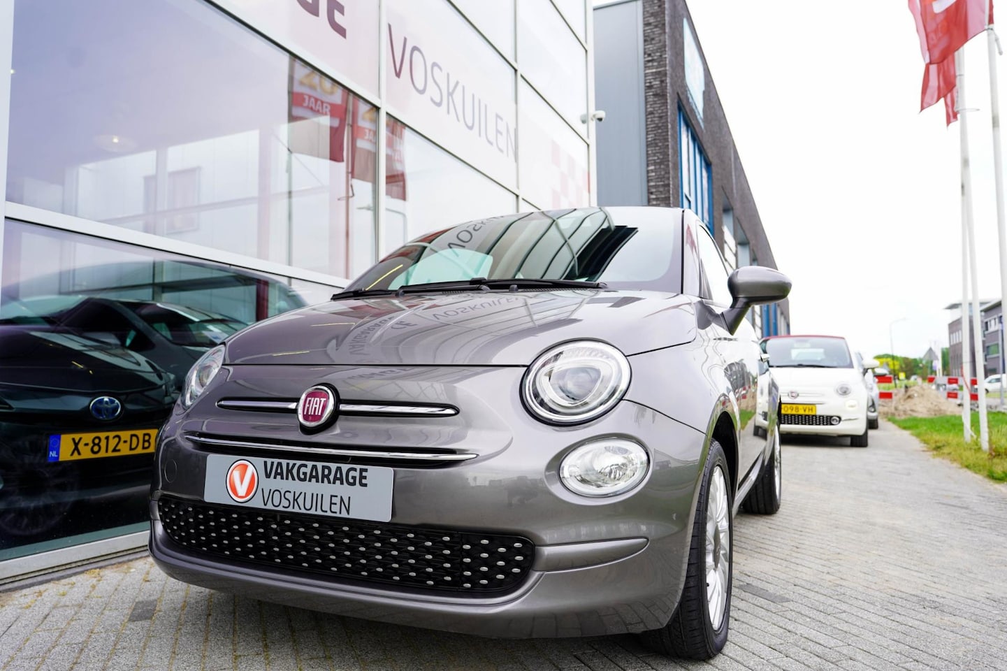 Fiat 500 - 1.2 Lounge Automaat | Carplay | cruise controle - AutoWereld.nl