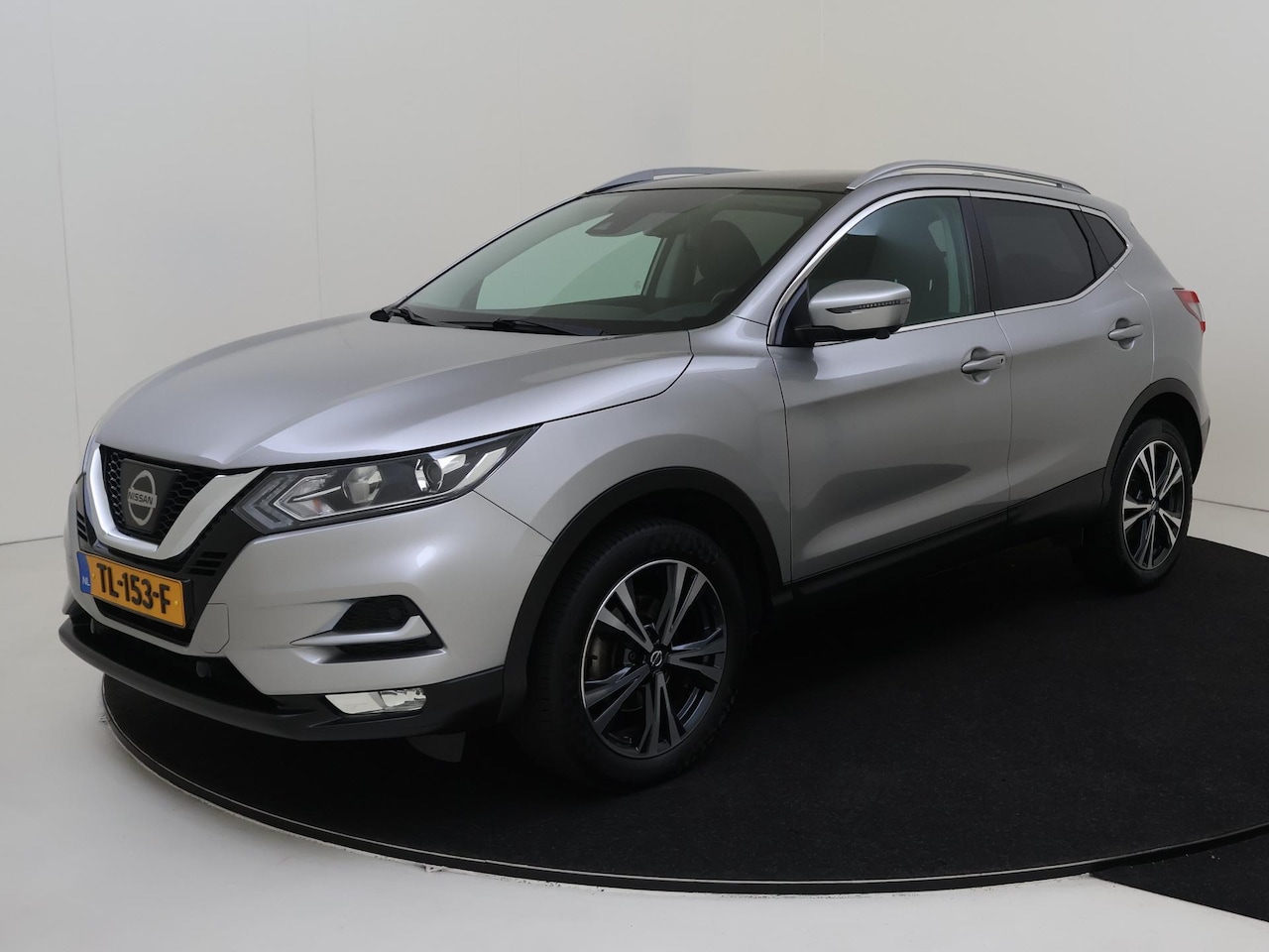 Nissan Qashqai - 1.2 - 116PK N-Connecta | Navigatie | Panoramadak | 360 Camera | Cruise Control | Climate C - AutoWereld.nl