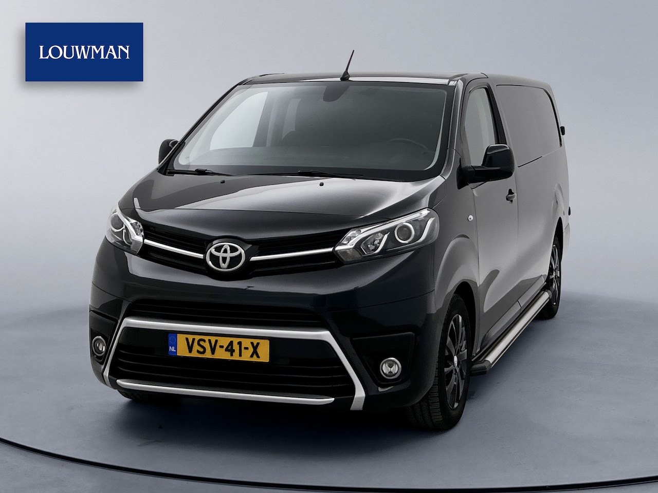 Toyota ProAce Worker - 2.0 D-4D Black Line DC Navigatie Cruise Control Bluetooth Leder - AutoWereld.nl