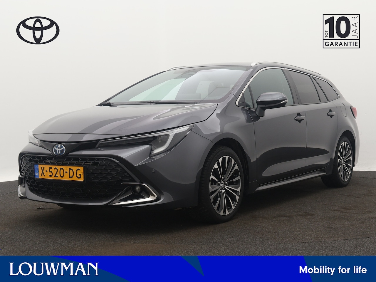 Toyota Corolla Touring Sports - 1.8 Hybrid First Edition | Voorstoelen verwarmd | Draadloze telefoonlader | - AutoWereld.nl