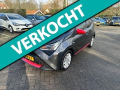 Toyota Aygo - 1.0 VVT-i x-look , automaat , carplay , parkeer camera