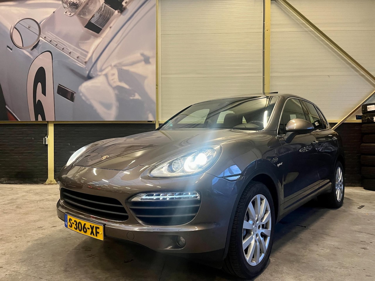 Porsche Cayenne - 3.0 S Hybrid|Schuifdak| Volleder|Lage kmstand| - AutoWereld.nl