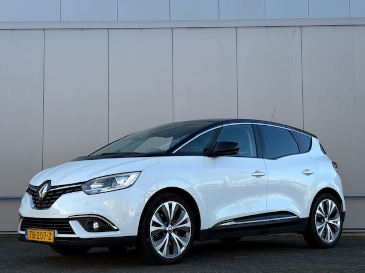 Renault Scénic - 1.3 TCe Intens - airco - nap - camera - automaat - cruise - AutoWereld.nl