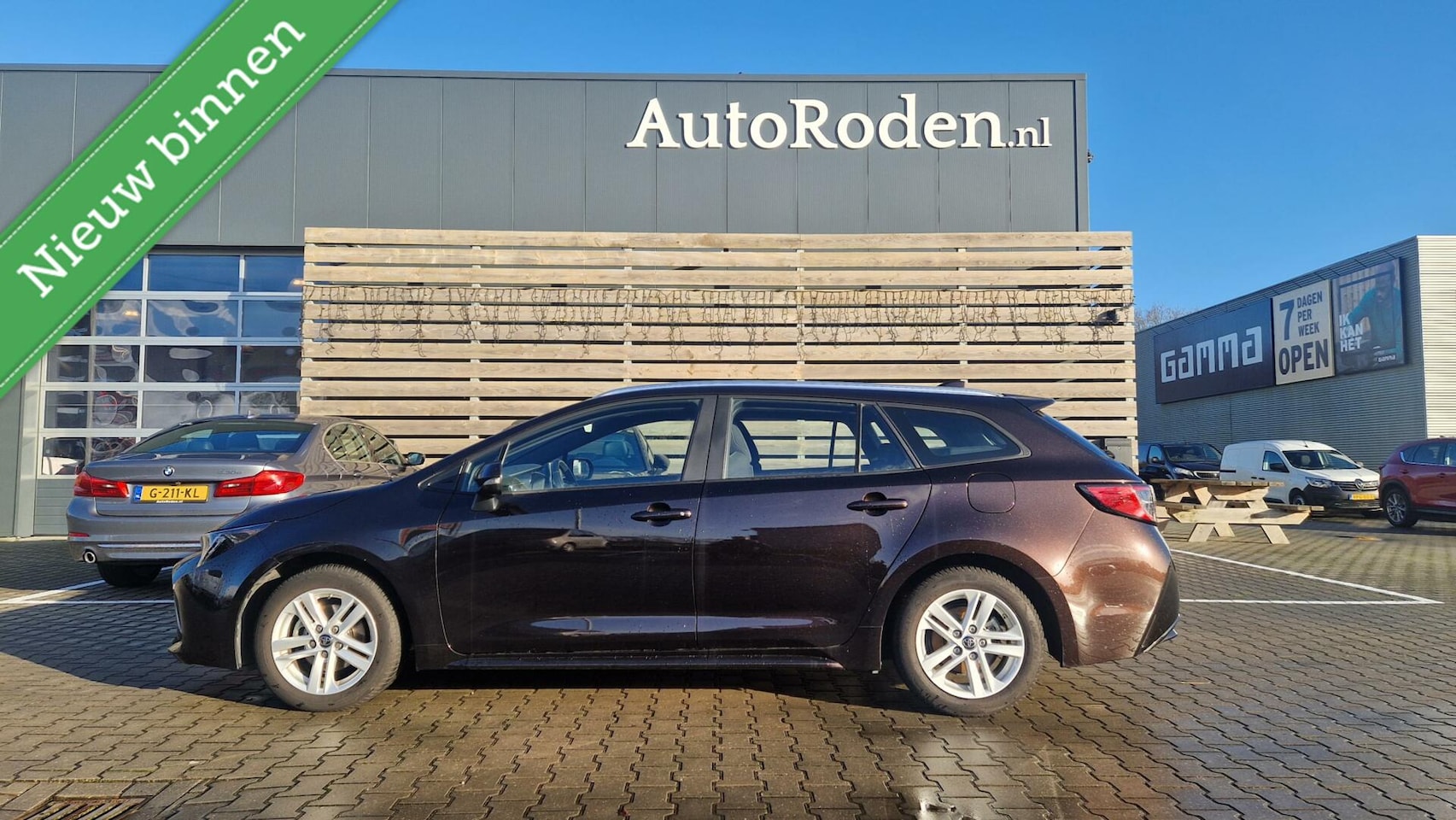 Toyota Corolla Touring Sports - 1.8 Hybrid Active Automaat|Trekhaak|CarPlay|Camera - AutoWereld.nl