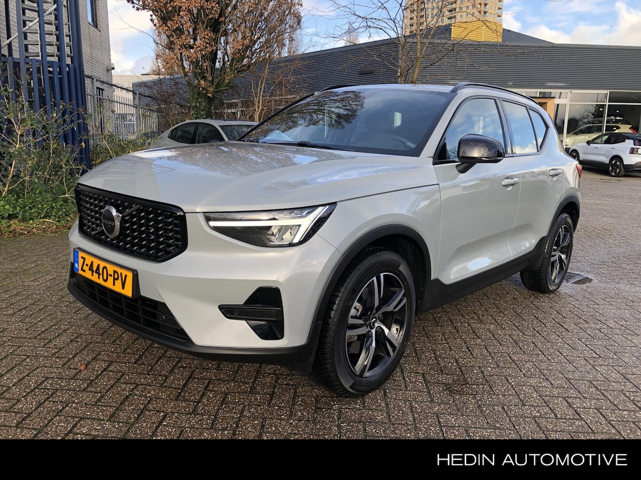 Volvo XC40 - 2.0 B4 Plus Dark | Pilot assist | Elektrische voorstoelen | Harman/kardon audio | Dode hoe - AutoWereld.nl