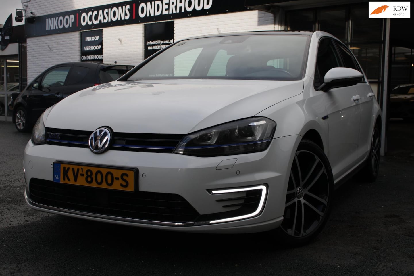 Volkswagen Golf - 1.4 TSI GTE | Airco | Elec ramen | Pano | adaptieve cruise control | Parkeersensoren | Sid - AutoWereld.nl