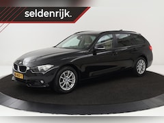 BMW 3-serie Touring - 320i Essential | Leder | Trekhaak | Stoelverwarming | Navigatie | Keyless | Climate contro