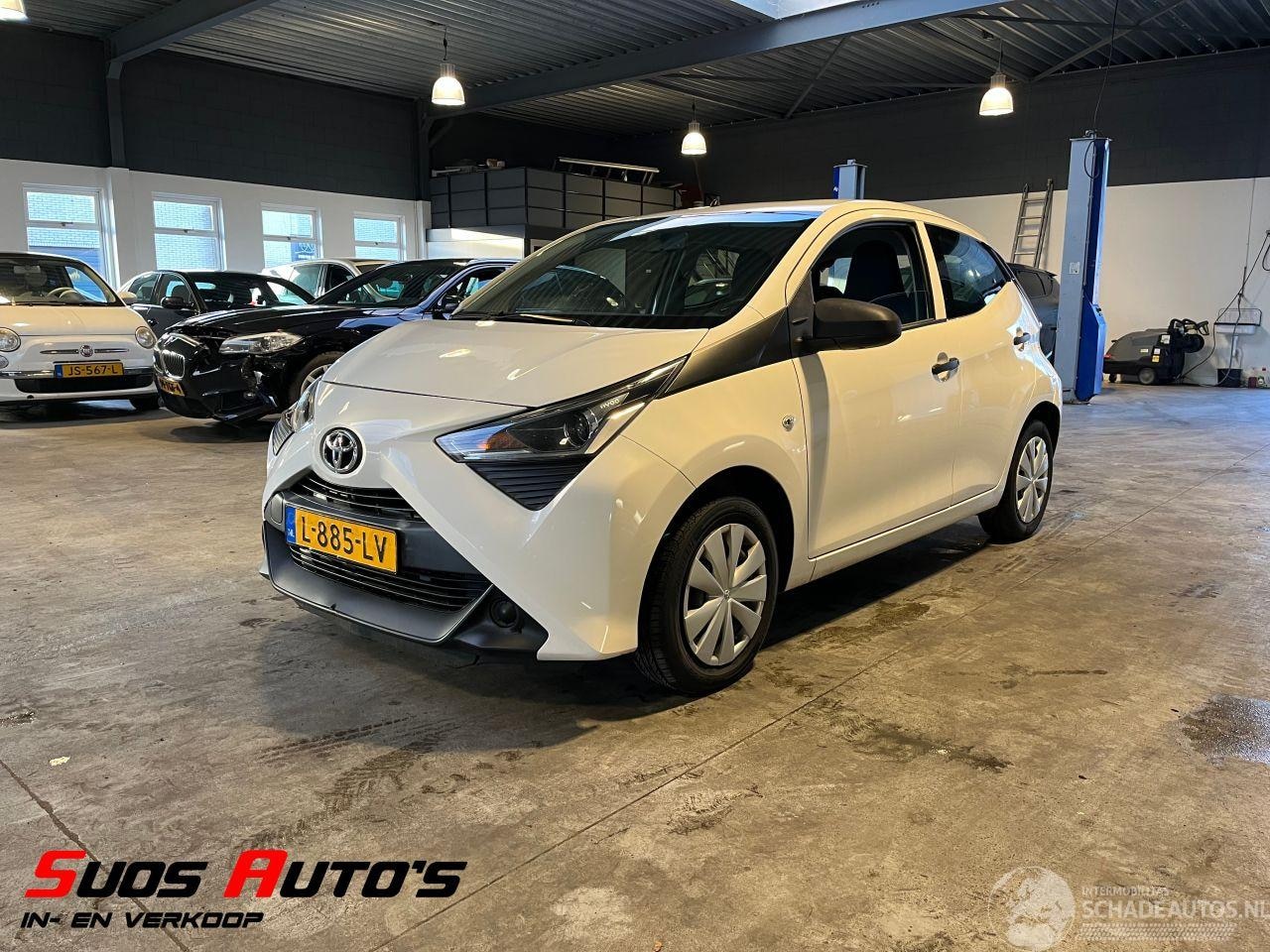 Toyota Aygo - 1.0 VVT-i x-fun 74.000 KM! - AutoWereld.nl