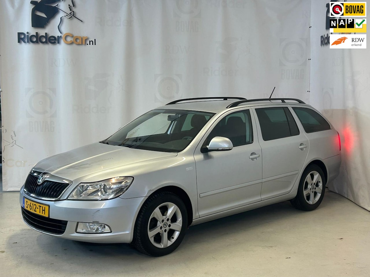 Skoda Octavia Combi - 1.2 TSI Comfort|TREKHAAK|CRUISE|VELGEN|APK 11-25| - AutoWereld.nl