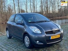 Toyota Yaris - 1.3 VVTi Aspiration Automaat 1e eigenaar dealer onderhouden airco