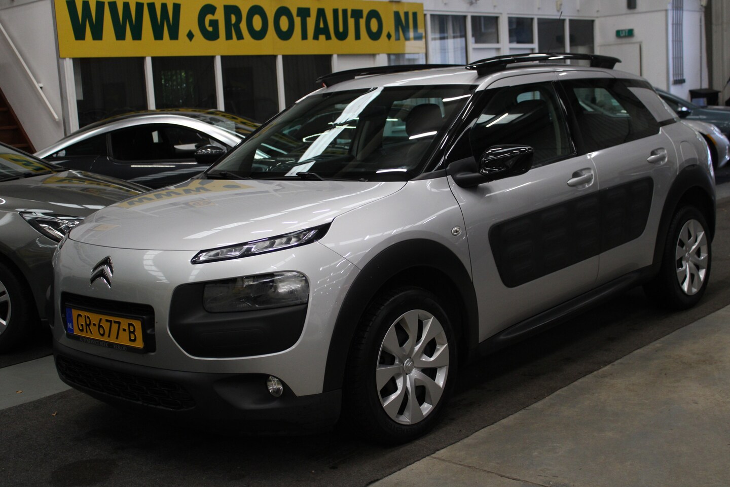 Citroën C4 Cactus - 1.2 PureTech Business Airco, Cruise control, Navi - AutoWereld.nl