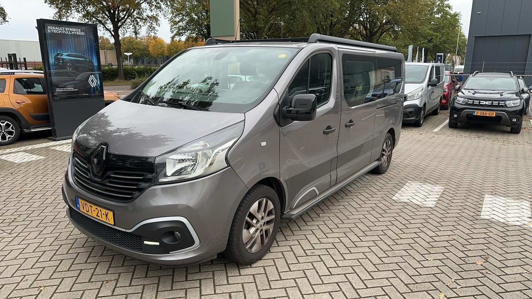 Renault Trafic - 1.6 dCi T29 L2H1 DC Comfort Energy | Dubbel cabine | Linker + Rechter Schuifdeur | Navigat - AutoWereld.nl