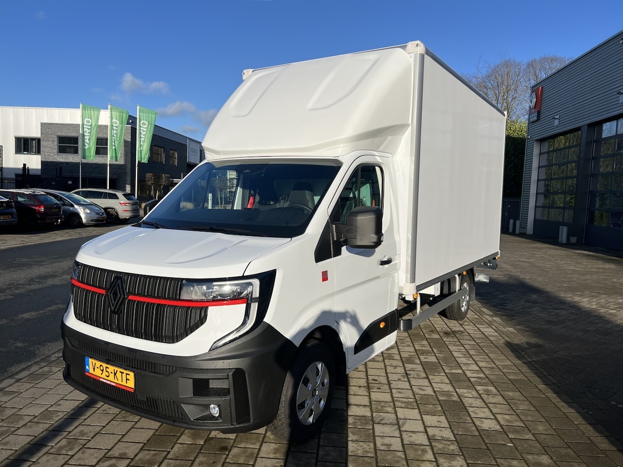 Renault Master - 150 PK BAKWAGEN + LAADKLEP/ BANK / AIRCO / MULTIMEDIA / AIRBAG / - AutoWereld.nl