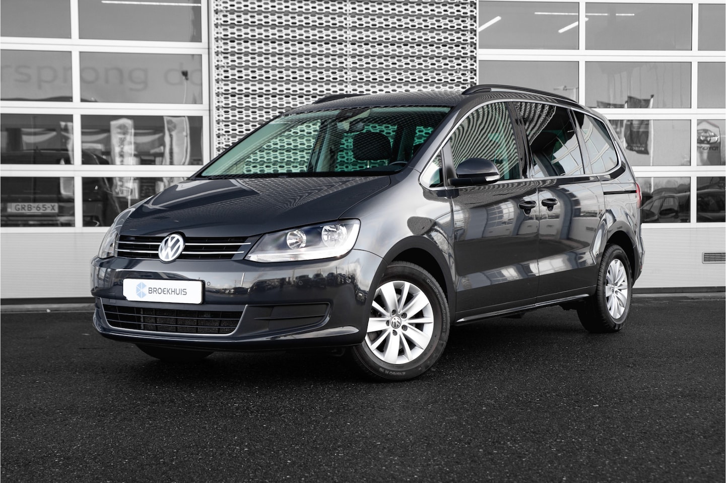 Volkswagen Sharan - 1.4 TSI 150 pk DSG Comfortline | Cruise Adaptief | Dodehoek | Navigatie | Sensoren | - AutoWereld.nl